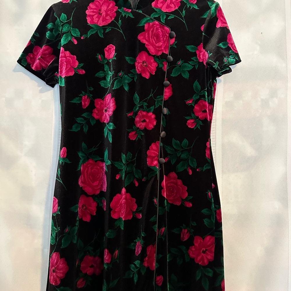Maggy London Asian Style Velvet Dress - Picture 3 of 12